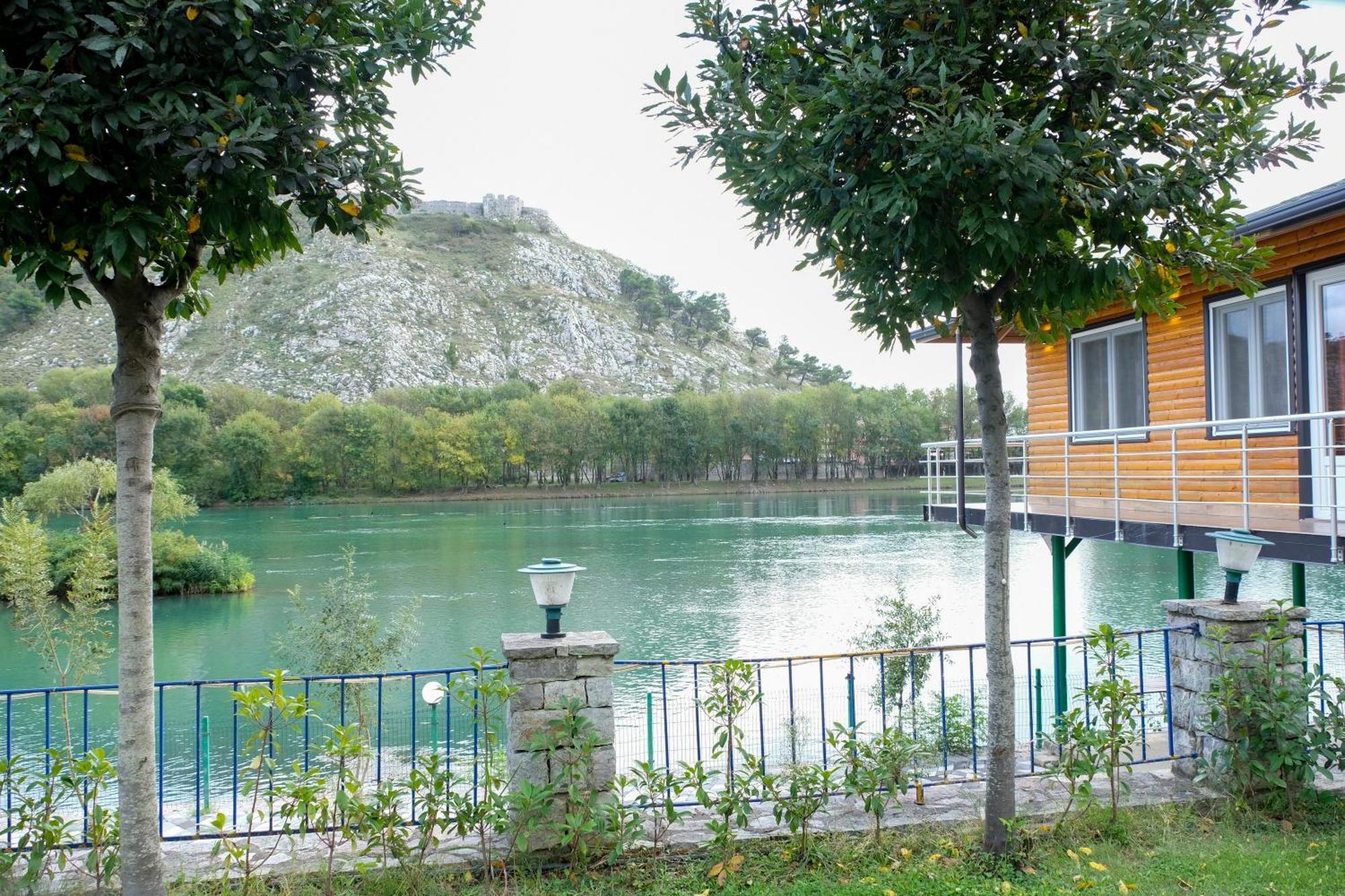 Hotel Buna Park Berdic e Siperme
