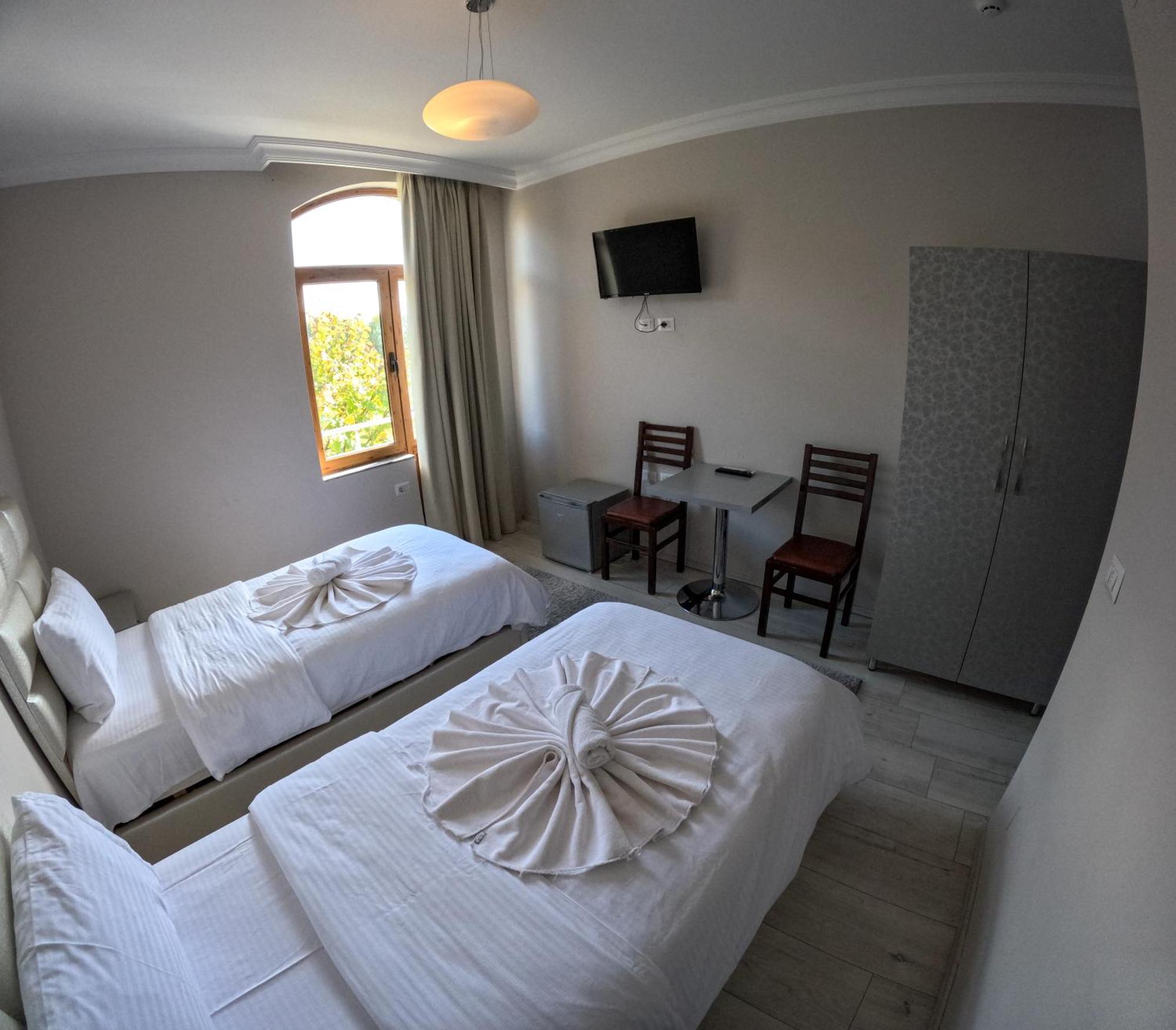 Buna Park Hotel Berdic e Siperme