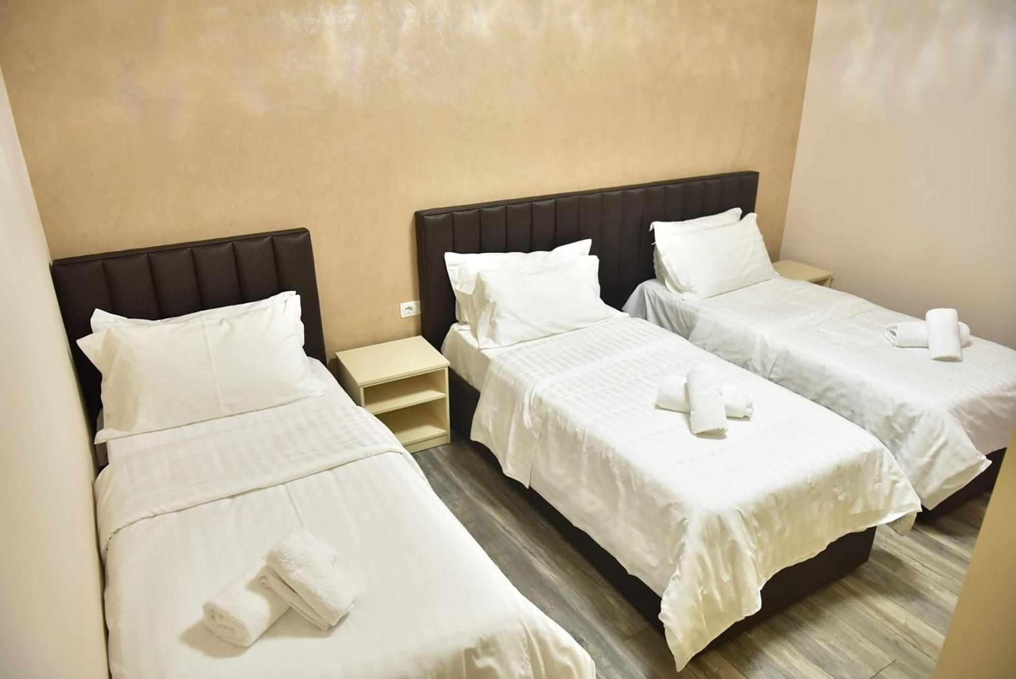 Buna Park Hotel Berdic e Siperme